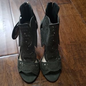 Sandal